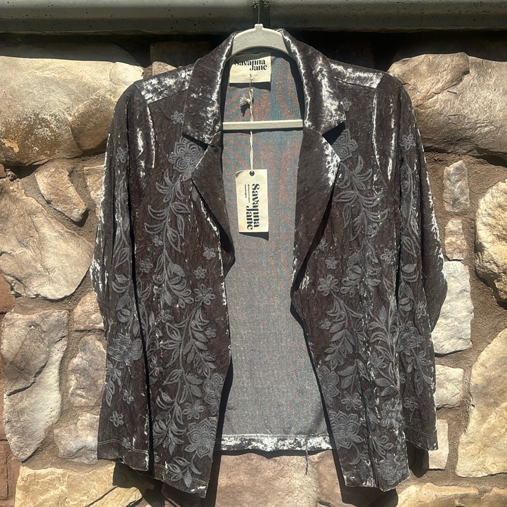 Savanna Jane Crushed Velvet Open Front Cardigan Small NWT Gray Embroidered